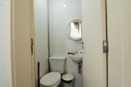 Apartamento à venda com 171m², 3 quartos e 3 vagas Apartamento à venda com 171m², 3 quartos e 3 vagasBanheiro de Serviço