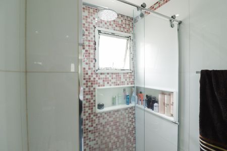 Apartamento à venda com 171m², 3 quartos e 3 vagas Apartamento à venda com 171m², 3 quartos e 3 vagasBanheiro da Suíte 1