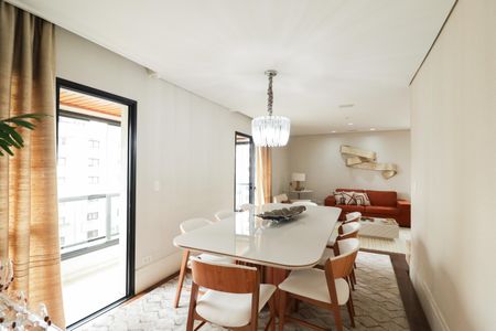 Apartamento à venda com 171m², 3 quartos e 3 vagas Apartamento à venda com 171m², 3 quartos e 3 vagasSala