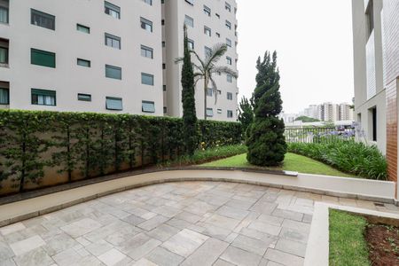 Apartamento à venda com 171m², 3 quartos e 3 vagas Apartamento à venda com 171m², 3 quartos e 3 vagasÁrea Comum