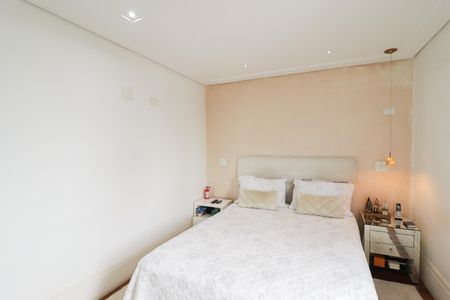 Apartamento à venda com 171m², 3 quartos e 3 vagas Apartamento à venda com 171m², 3 quartos e 3 vagasSuíte 2