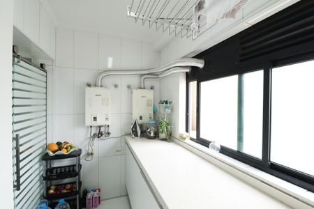 Apartamento à venda com 171m², 3 quartos e 3 vagas Apartamento à venda com 171m², 3 quartos e 3 vagasÁrea de Serviço