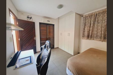 Casa à venda com 226m², 4 quartos e 2 vagas