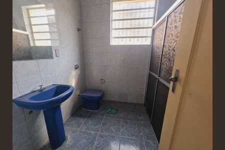 Casa à venda com 226m², 4 quartos e 2 vagas