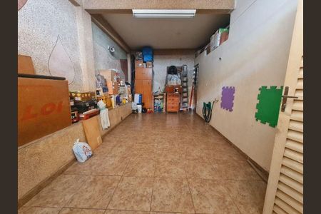 Casa à venda com 226m², 4 quartos e 2 vagas