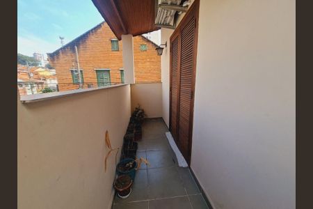 Casa à venda com 226m², 4 quartos e 2 vagas