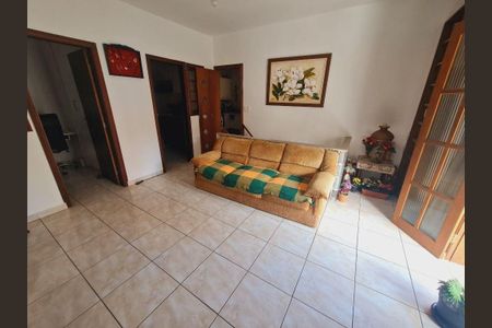 Casa à venda com 226m², 4 quartos e 2 vagas