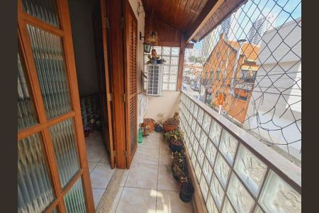 Casa à venda com 226m², 4 quartos e 2 vagas