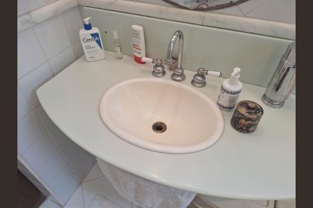 Apartamento para alugar com 156m², 3 quartos e 3 vagasBanheiro Suíte