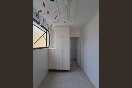 Apartamento para alugar com 156m², 3 quartos e 3 vagasÁrea de Serviço