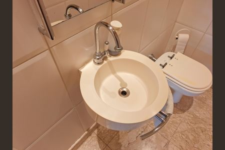 Apartamento para alugar com 156m², 3 quartos e 3 vagasLavabo