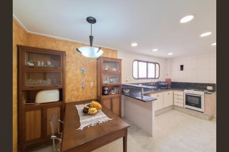 Apartamento para alugar com 156m², 3 quartos e 3 vagasCozinha