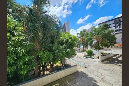 Apartamento à venda com 72m², 2 quartos e 1 vaga