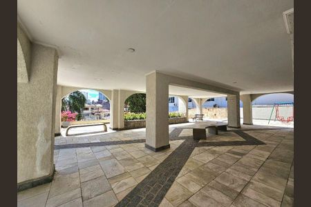 Apartamento à venda com 72m², 2 quartos e 1 vaga