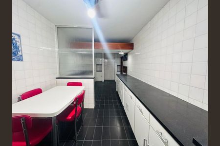 Apartamento à venda com 200m², 4 quartos e 1 vaga Apartamento à venda com 200m², 4 quartos e 1 vagaCozinha