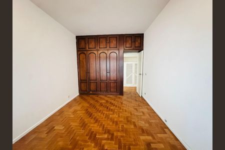 Apartamento à venda com 200m², 4 quartos e 1 vaga Apartamento à venda com 200m², 4 quartos e 1 vagaQuarto