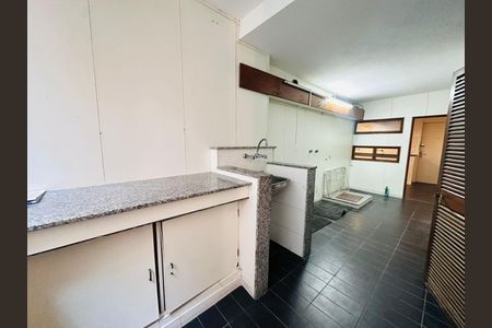 Apartamento à venda com 200m², 4 quartos e 1 vaga Apartamento à venda com 200m², 4 quartos e 1 vagaCozinha