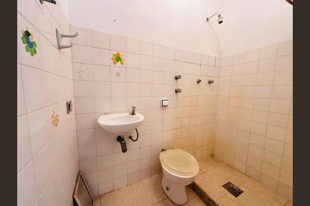 Apartamento à venda com 200m², 4 quartos e 1 vaga Apartamento à venda com 200m², 4 quartos e 1 vagaBanheiro