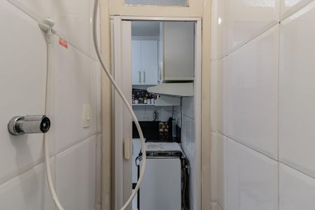 Apartamento à venda com 75m², 2 quartos e sem vagaBanheiro de Serviço