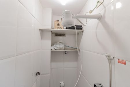 Apartamento à venda com 75m², 2 quartos e sem vagaBanheiro de Serviço