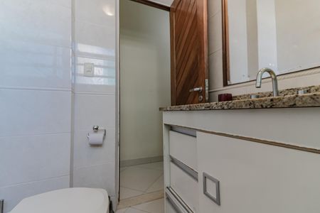 Apartamento à venda com 75m², 2 quartos e sem vagaBanheiro Social