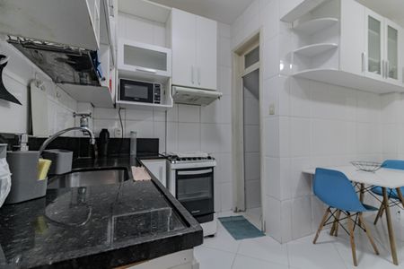 Apartamento à venda com 75m², 2 quartos e sem vagaCozinha