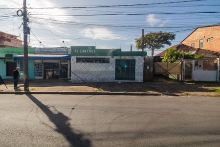 Casa para alugar com 833m², 1 quarto e 1 vagaFachada total do terreno