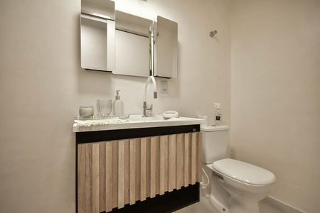 Apartamento à venda com 73m², 3 quartos e 1 vaga Apartamento à venda com 73m², 3 quartos e 1 vagaBanheiro