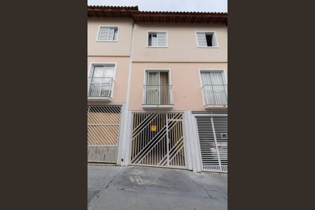 Casa de condomínio à venda com 117m², 2 quartos e 2 vagas Casa de condomínio à venda com 117m², 2 quartos e 2 vagasFachada Interna