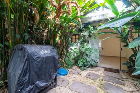 Casa à venda com 149m², 2 quartos e 1 vaga Casa à venda com 149m², 2 quartos e 1 vagaJardim