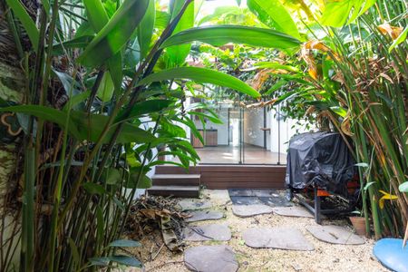 Casa à venda com 149m², 2 quartos e 1 vaga Casa à venda com 149m², 2 quartos e 1 vagaJardim