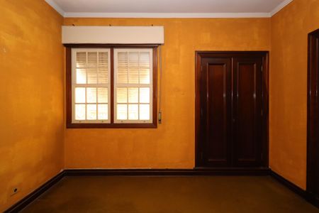 Casa à venda com 420m², 6 quartos e 4 vagas Casa à venda com 420m², 6 quartos e 4 vagasQuarto 3