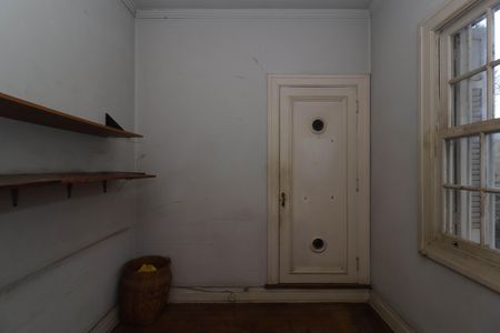 Casa à venda com 420m², 6 quartos e 4 vagas Casa à venda com 420m², 6 quartos e 4 vagasDespensa