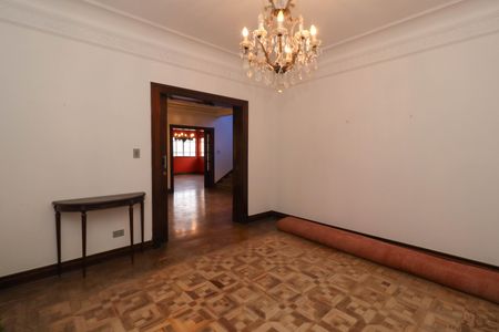 Casa à venda com 420m², 6 quartos e 4 vagas Casa à venda com 420m², 6 quartos e 4 vagasSala 3