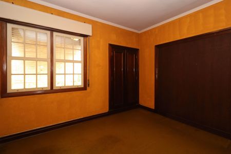 Casa à venda com 420m², 6 quartos e 4 vagas Casa à venda com 420m², 6 quartos e 4 vagasQuarto 3