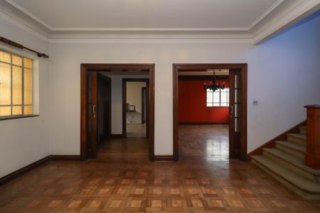 Casa à venda com 420m², 6 quartos e 4 vagas Casa à venda com 420m², 6 quartos e 4 vagasSala 1