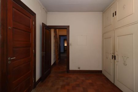 Casa à venda com 420m², 6 quartos e 4 vagas Casa à venda com 420m², 6 quartos e 4 vagasSuíte