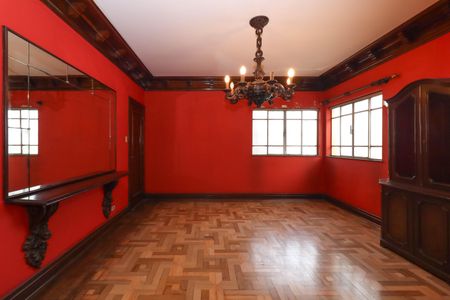 Casa à venda com 420m², 6 quartos e 4 vagas Casa à venda com 420m², 6 quartos e 4 vagasSala 2