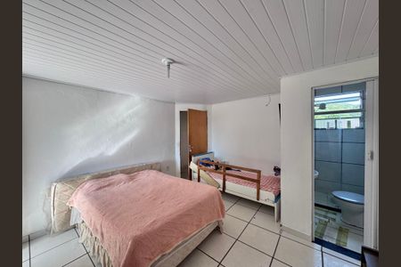 Casa à venda com 110m², 3 quartos e 1 vagaSuite 1