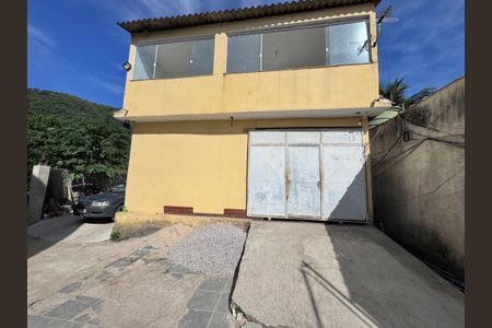 Casa à venda com 110m², 3 quartos e 1 vagaFachada