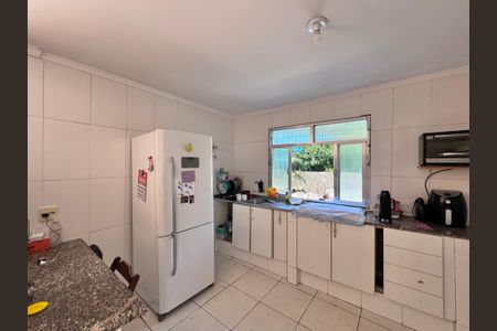 Casa à venda com 110m², 3 quartos e 1 vagaCozinha e Área de Serviço