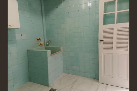 Casa à venda com 341m², 4 quartos e 4 vagas Casa à venda com 341m², 4 quartos e 4 vagasÁrea de Serviço - 1º Pavimento