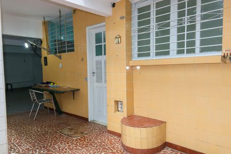 Casa à venda com 341m², 4 quartos e 4 vagas Casa à venda com 341m², 4 quartos e 4 vagasÁrea de Serviço - 1º Pavimento