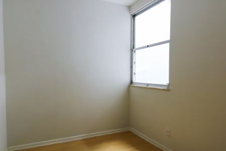 Casa à venda com 341m², 4 quartos e 4 vagas Casa à venda com 341m², 4 quartos e 4 vagasQuarto 2