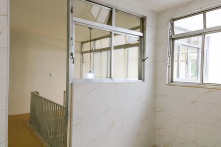 Casa à venda com 341m², 4 quartos e 4 vagas Casa à venda com 341m², 4 quartos e 4 vagasCozinha