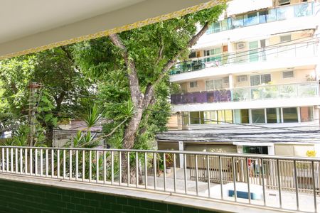 Casa à venda com 341m², 4 quartos e 4 vagas Casa à venda com 341m², 4 quartos e 4 vagasVista do Quarto 1