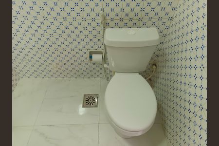 Casa à venda com 341m², 4 quartos e 4 vagas Casa à venda com 341m², 4 quartos e 4 vagasÁrea de Serviço - 1º Pavimento