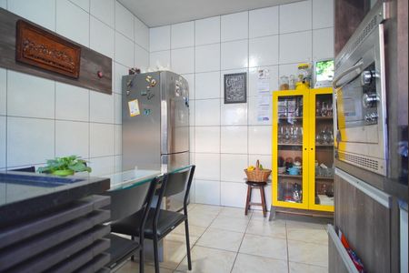 Casa à venda com 265m², 4 quartos e 4 vagasCozinha