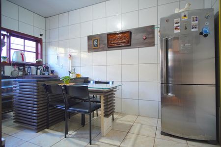 Casa à venda com 265m², 4 quartos e 4 vagasCozinha