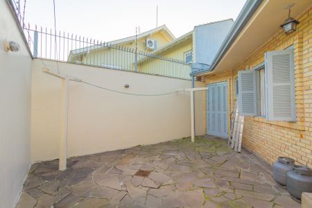 Casa à venda com 235m², 3 quartos e 5 vagasEspaço de lavanderia/Varal